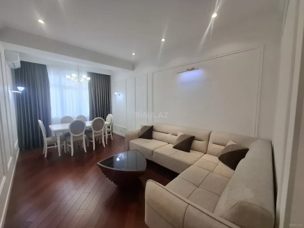 Kirayə verilir 2 otaqlı mənzil 85 m²
