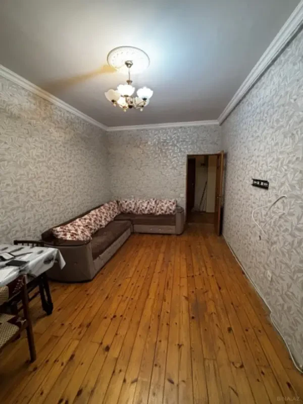 Kirayə verilir 2 otaqlı mənzil 50 m²