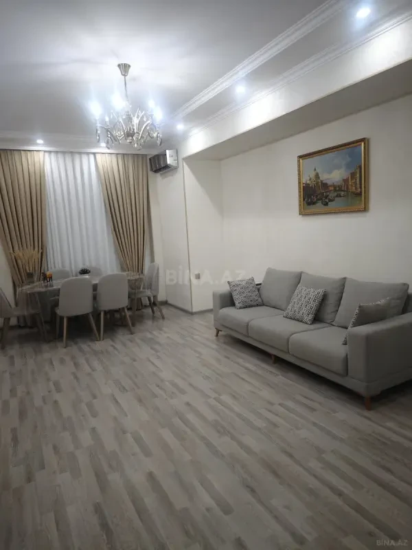 Kirayə verilir 2 otaqlı mənzil 75 m²