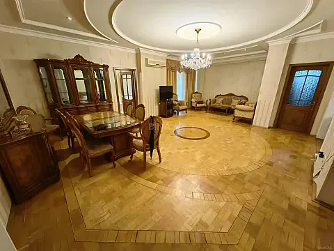 Kirayə verilir 3 otaqlı mənzil 120 m² — Bakı 3 otaq 120.00 m²