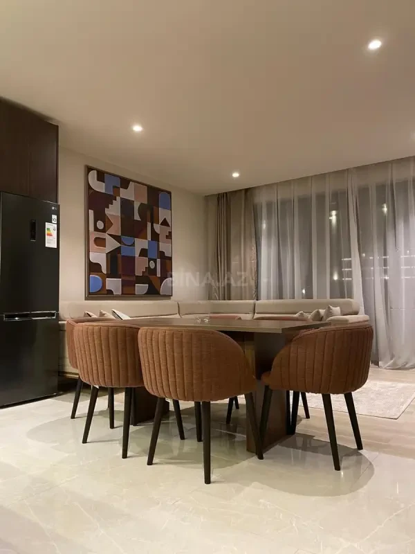 Kirayə verilir 2 otaqlı mənzil 97 m²