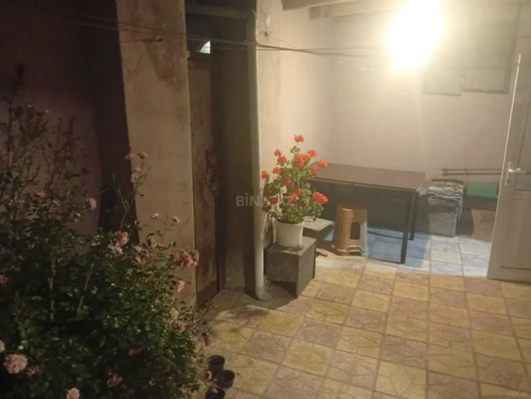 Kirayə verilir 2 otaqlı həyət evi 65 m²