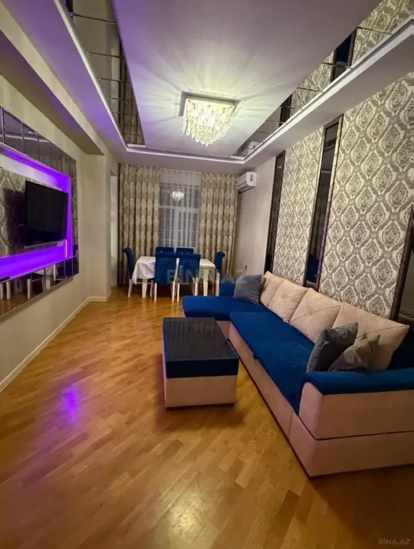 Kirayə verilir 2 otaqlı mənzil 80 m²