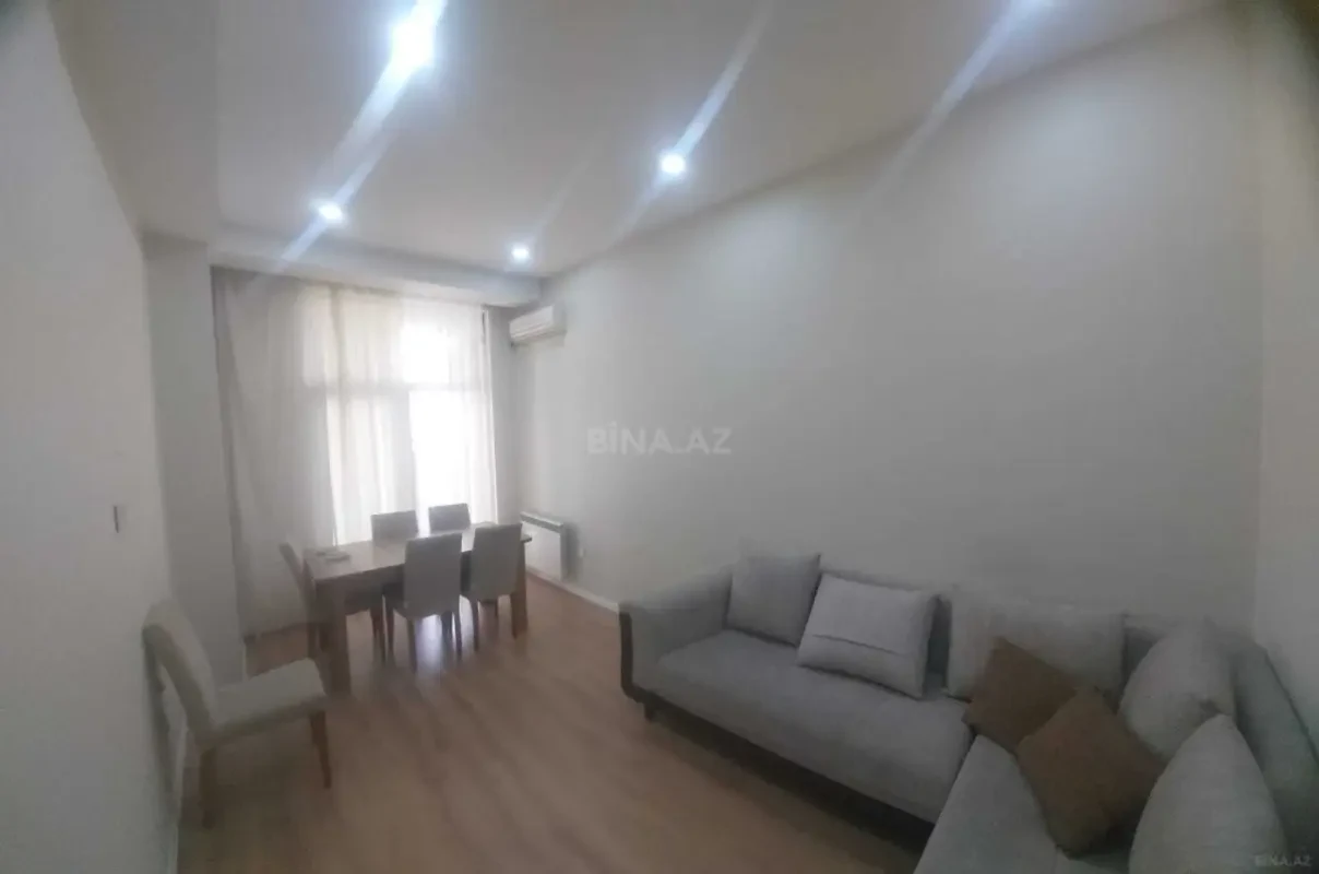 Kirayə verilir 2 otaqlı mənzil 65 m²