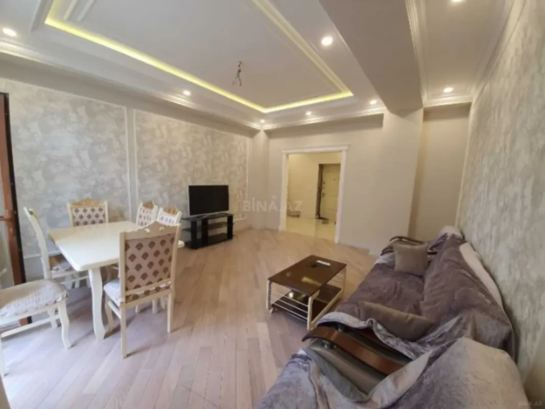 Satılır 3 otaqlı mənzil 138 m²