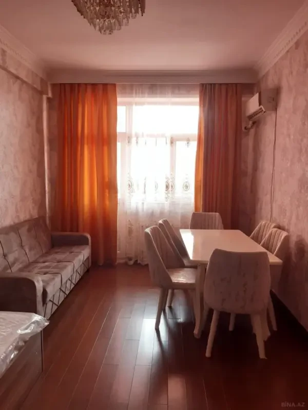 Kirayə verilir 2 otaqlı mənzil 95 m²