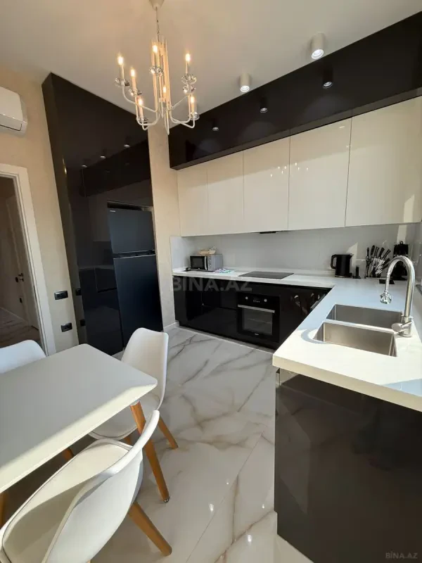 Kirayə verilir 3 otaqlı mənzil 120 m²