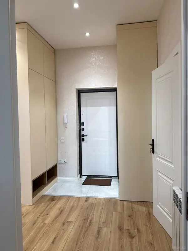 Kirayə verilir 2 otaqlı mənzil 65 m²