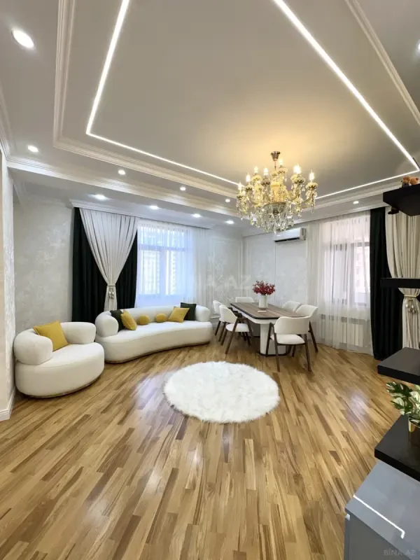 Satılır 4 otaqlı mənzil 165 m²