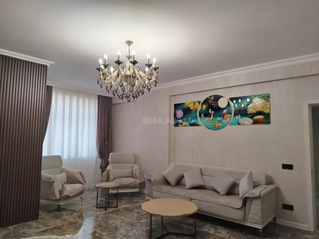 Kirayə verilir 4 otaqlı mənzil 150 m²