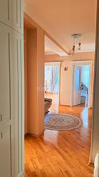 Kirayə verilir 3 otaqlı mənzil 136 m² — Bakı 3 otaq 136.00 m²