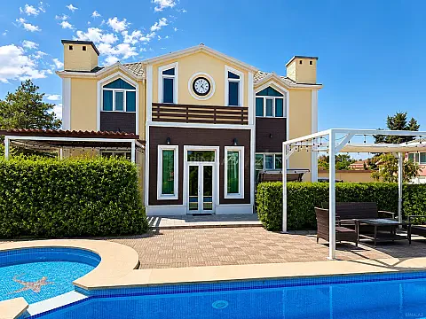 Kirayə verilir 5 otaqlı həyət evi 300 m² — Bakı, Mərdəkan 5 otaq 300.00 m²
