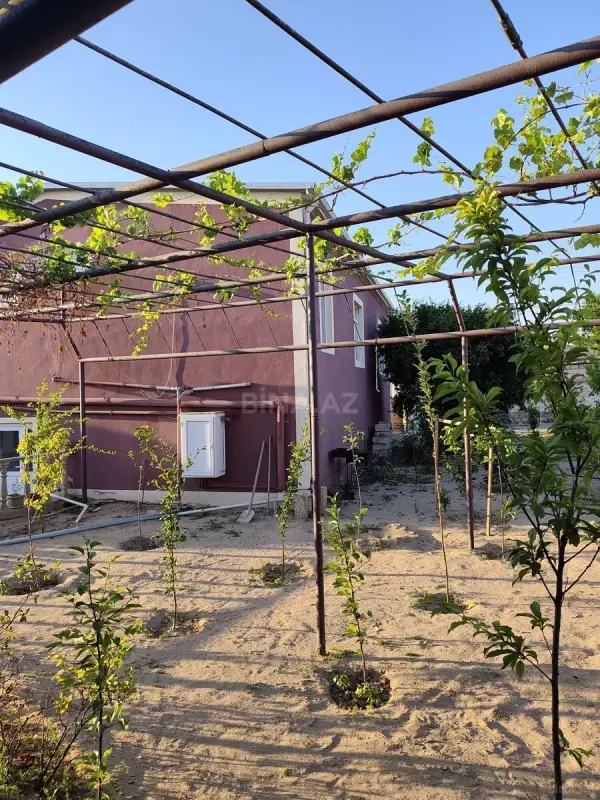 Satılır 5 otaqlı həyət evi 160 m²