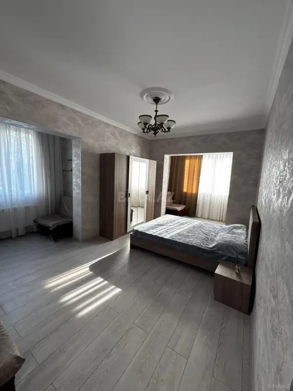 Kirayə verilir 1 otaqlı mənzil 42 m²