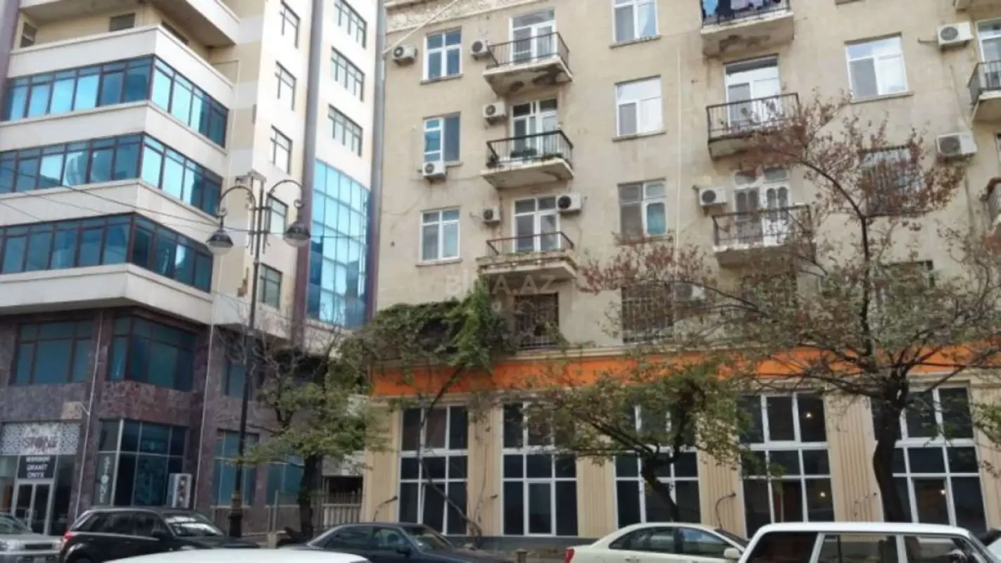 Kirayə verilir 2 otaqlı mənzil 80 m²