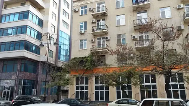 Kirayə verilir 2 otaqlı mənzil 80 m² — Bakı 2 otaq 80.00 m²