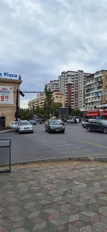 Satılır 2 otaqlı mənzil 91 m²