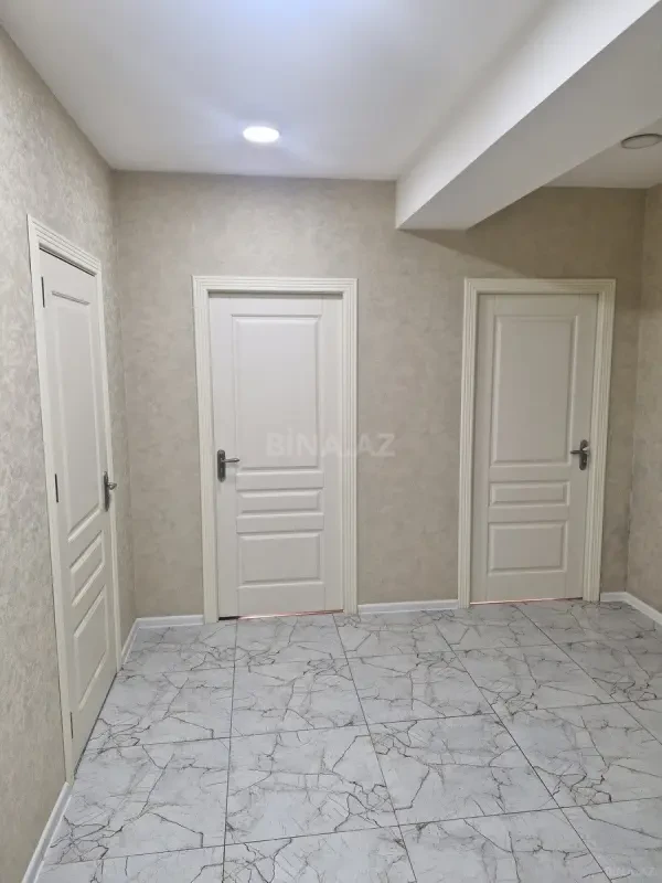 Kirayə verilir 2 otaqlı mənzil 90 m²