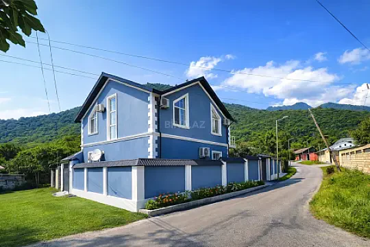 Kirayə verilir 6 otaqlı həyət evi 200 m² — Qəbələ 6 otaq 200.00 m²