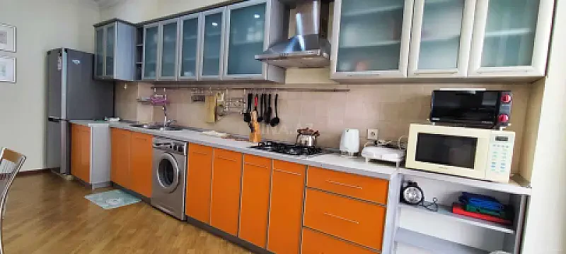 Kirayə verilir 2 otaqlı mənzil 92 m² — Bakı, Nizami 2 otaq 92.00 m²