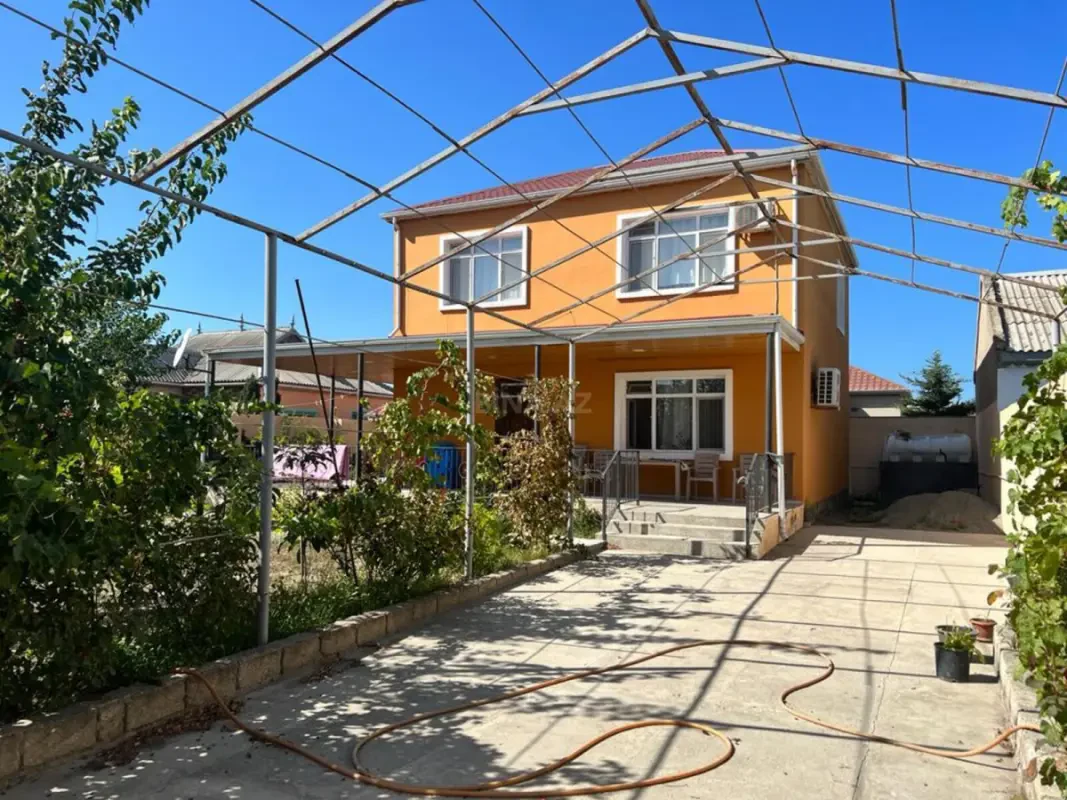 Kirayə verilir 4 otaqlı həyət evi 160 m²