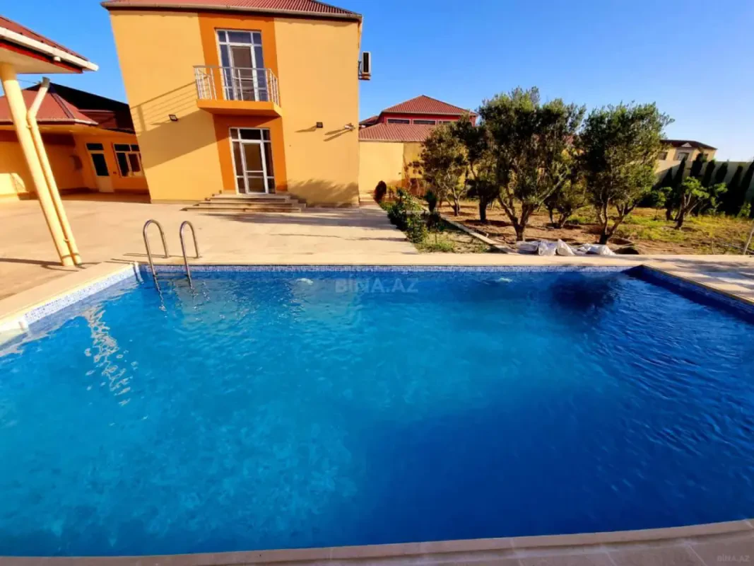 Kirayə verilir 3 otaqlı həyət evi 180 m²