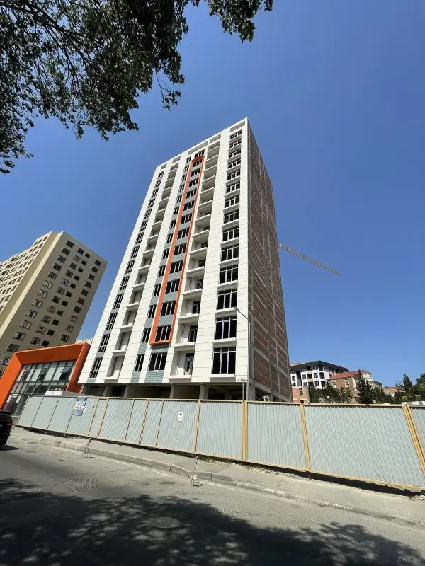 Satılır 2 otaqlı mənzil 71.1 m²