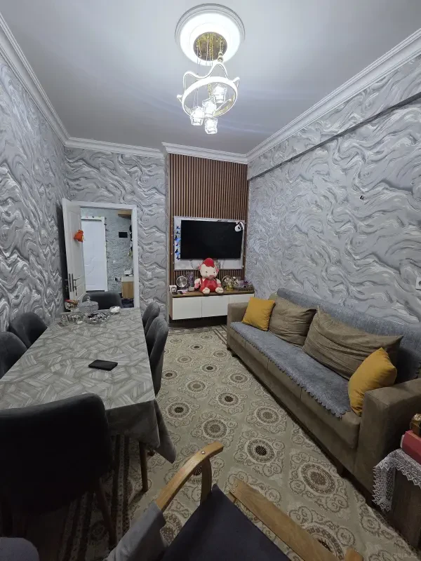 Satılır 2 otaqlı mənzil 63 m²