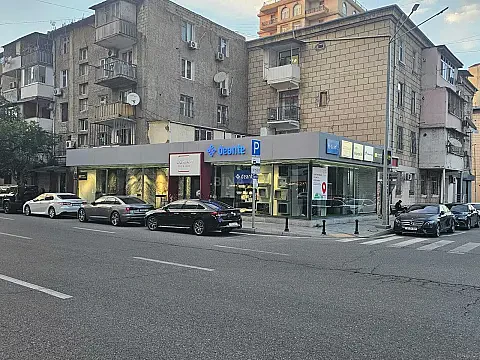 Kirayə verilir obyekt 270 m² — Bakı 270.00 m²