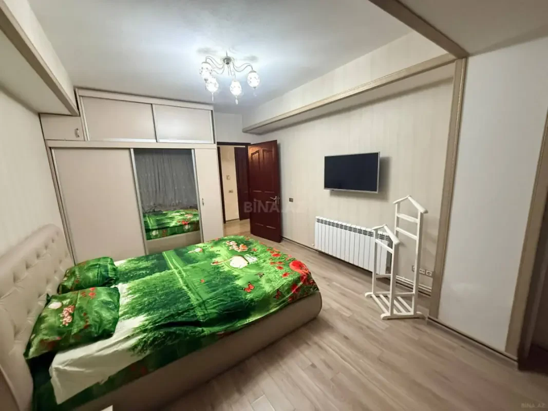 Kirayə verilir 2 otaqlı mənzil 85 m²