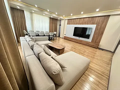 Kirayə verilir 3 otaqlı mənzil 145 m² — Bakı 3 otaq 145.00 m²