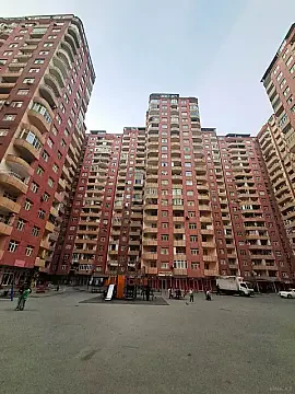 Satılır 3 otaqlı mənzil 75 m² — Bakı, İnşaatçılar 3 otaq 75.00 m²