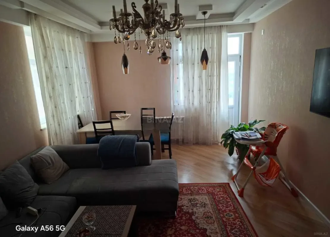 Satılır 3 otaqlı mənzil 106 m²