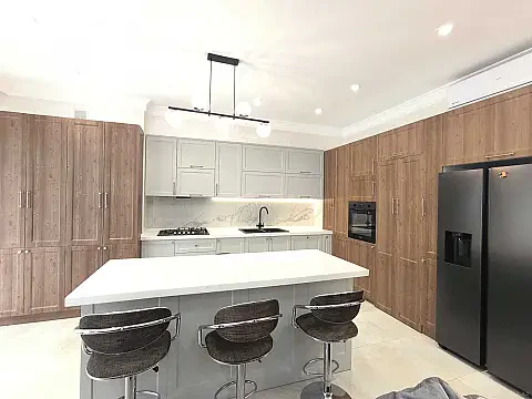 Kirayə verilir 4 otaqlı mənzil 200 m² — Bakı, Xətai 4 otaq 200.00 m²