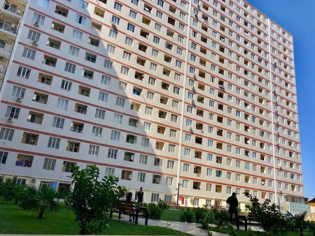 Satılır 3 otaqlı mənzil 124 m²