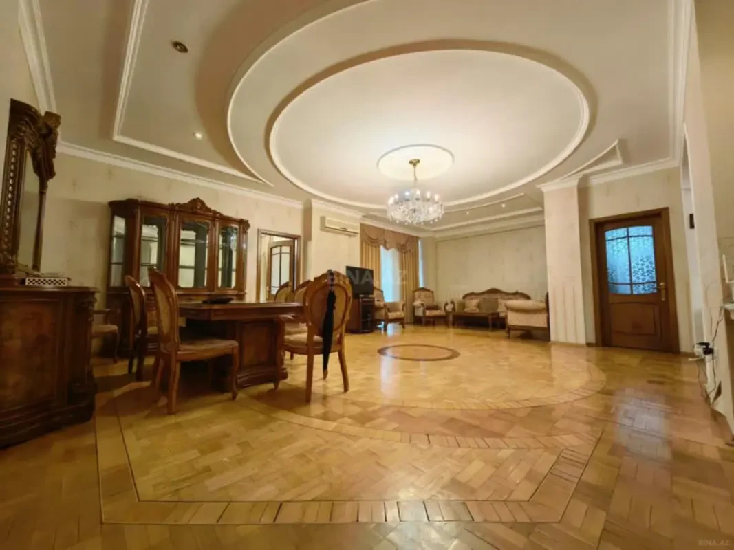 Satılır 3 otaqlı mənzil 120 m²