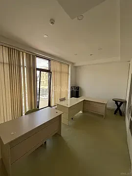 Kirayə verilir 2 otaqlı ofis 70 m² — Bakı, Nərimanov 2 otaq 70.00 m²