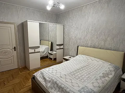 Satılır 3 otaqlı mənzil 80 m² — Bakı, Həzi Aslanov qəs. 3 otaq 80.00 m²