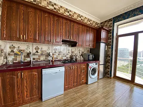 Kirayə verilir 2 otaqlı mənzil 94 m² — Bakı 2 otaq 94.00 m²