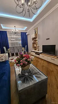 Kirayə verilir 2 otaqlı mənzil 67 m² — Bakı, Memar Əcəmi yanı 2 otaq 67.00 m²