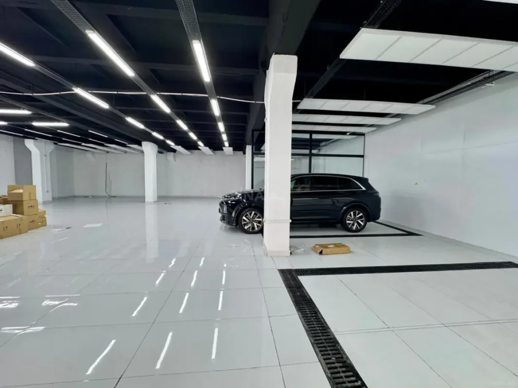 Kirayə verilir obyekt 505 m²