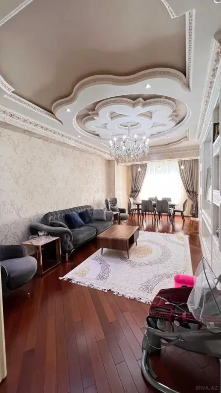 Kirayə verilir 4 otaqlı mənzil 170 m²