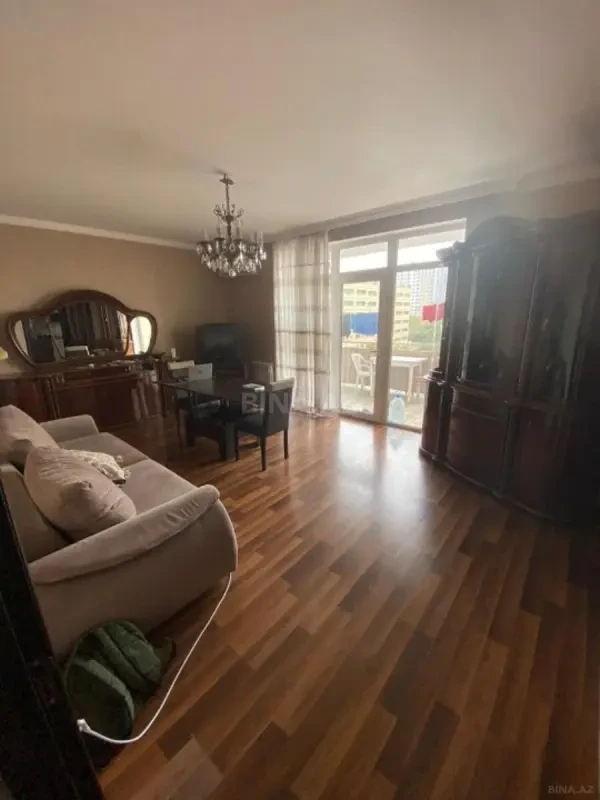 Kirayə verilir 2 otaqlı mənzil 65 m²