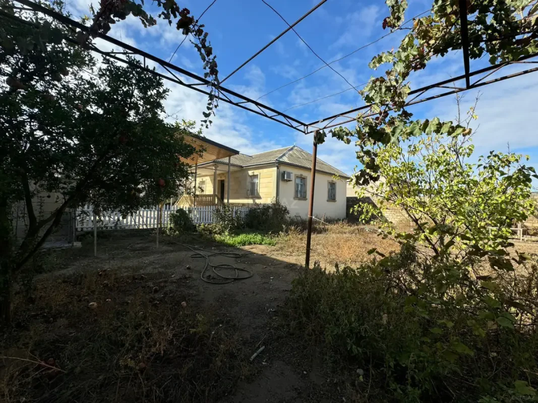 Satılır 4 otaqlı həyət evi 130 m²