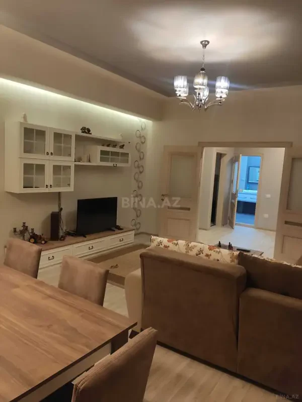 Kirayə verilir 3 otaqlı mənzil 120 m²