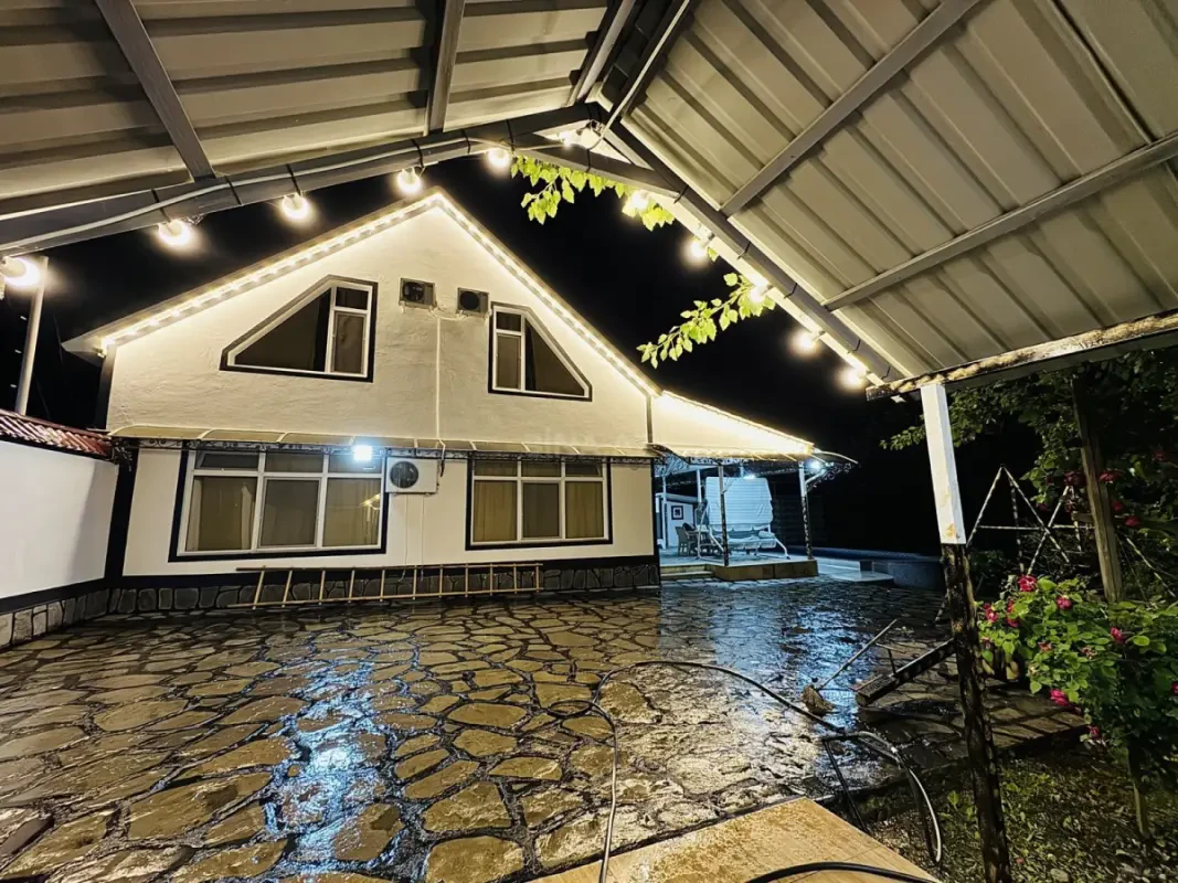 Kirayə verilir 5 otaqlı həyət evi 250 m²