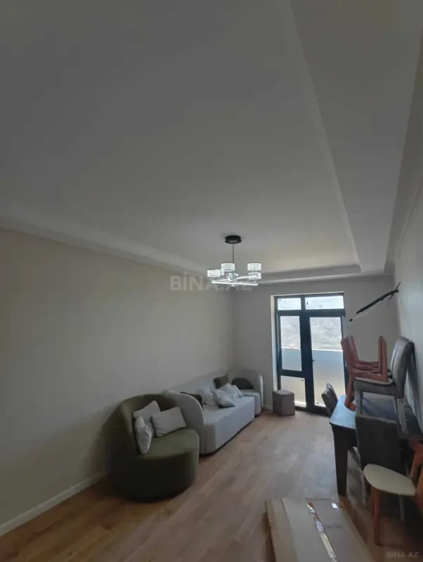 Satılır 2 otaqlı mənzil 73 m²