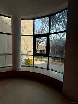 Kirayə verilir obyekt 450 m² — Bakı 450.00 m²