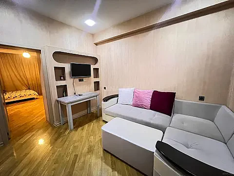 Kirayə verilir 2 otaqlı mənzil 85 m² — Bakı, Nəsimi 2 otaq 85.00 m²