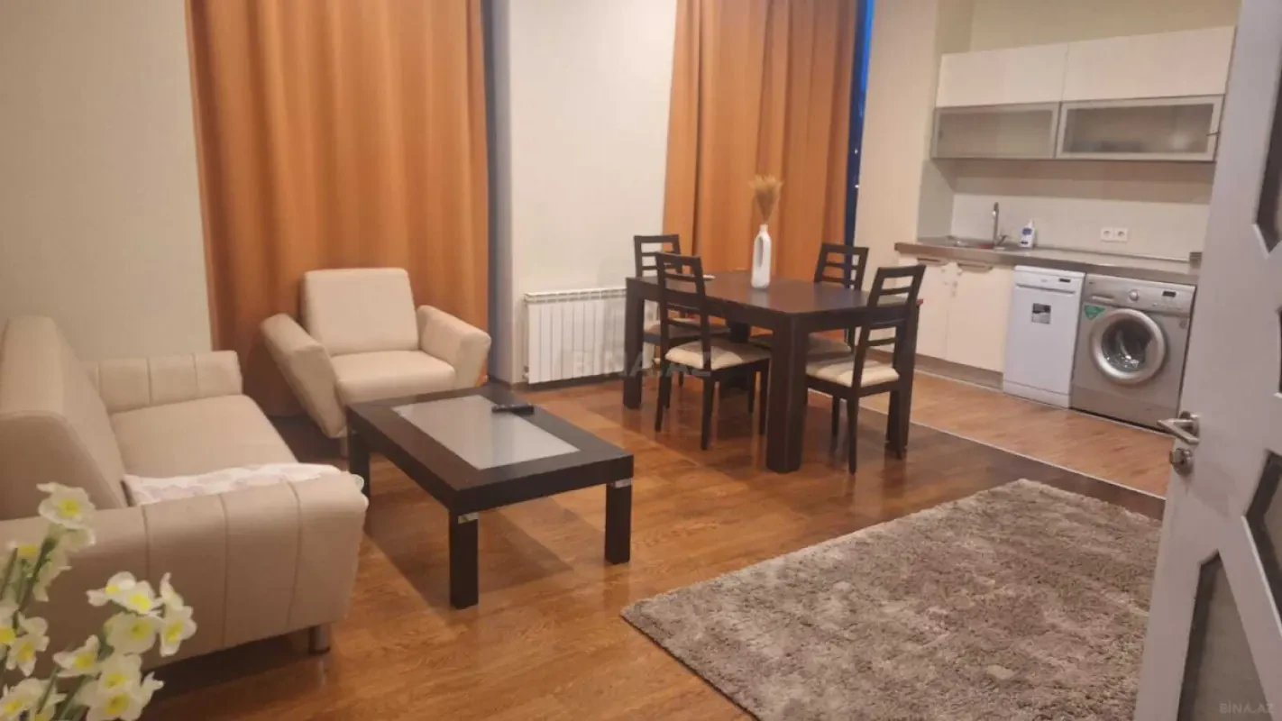 Kirayə verilir 3 otaqlı mənzil 105 m²